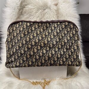 🔥SOLD🔥Authentic Christian Dior Cream and Navy Oblique Canvas Shoulder Bag